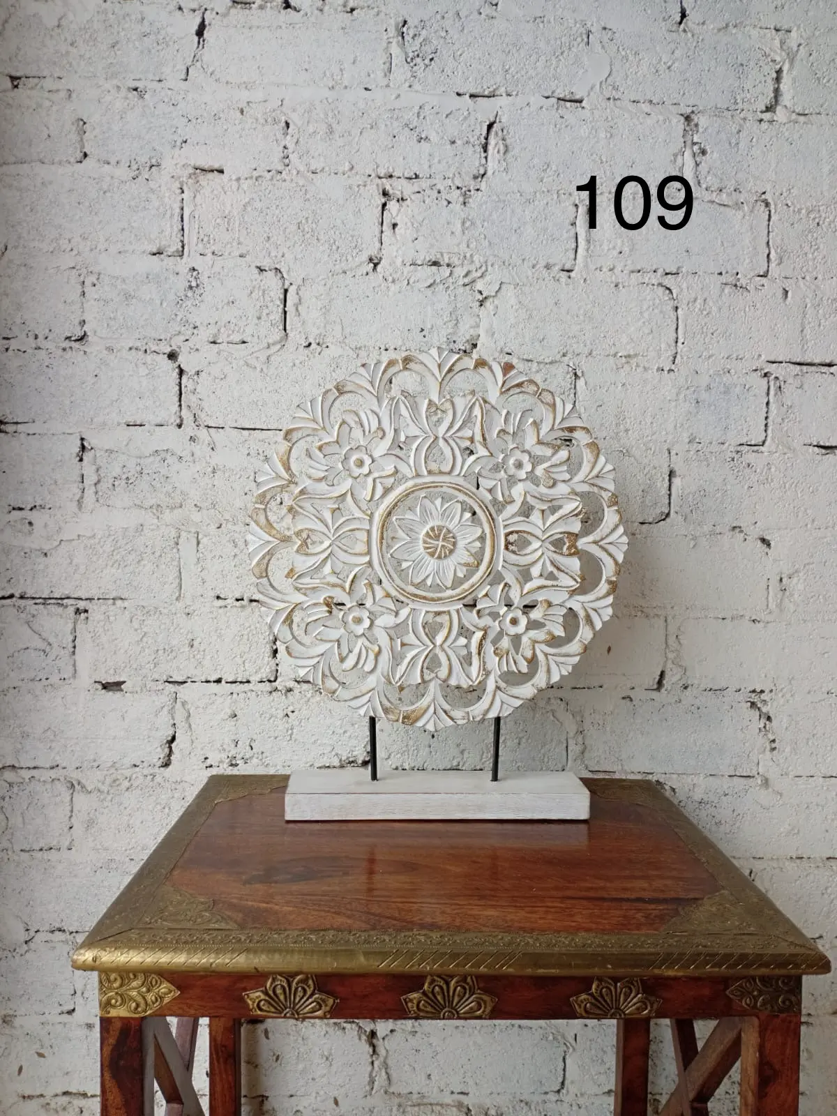 White Wood Mandela Display