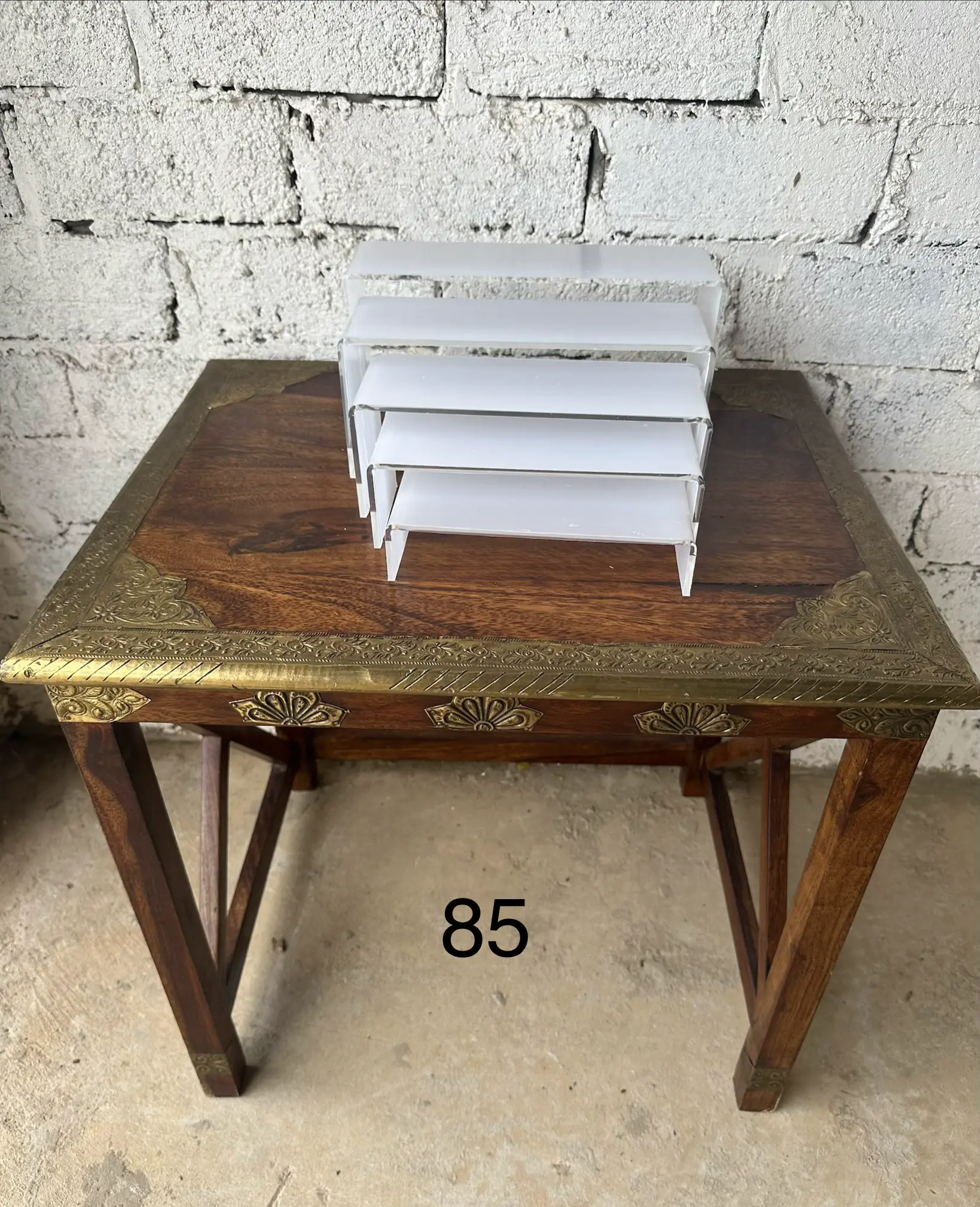White Plastic Dessert Stands